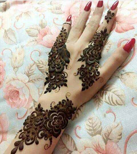 Latest simple engagement mehndi designs for back hands