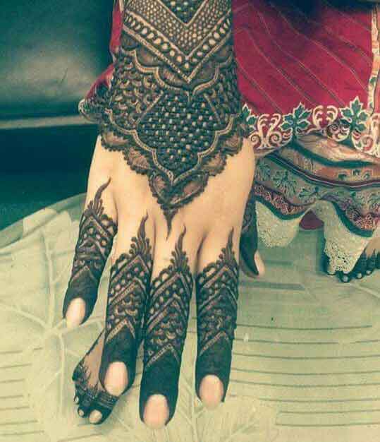 Latest back hand mehndi styles for engagement