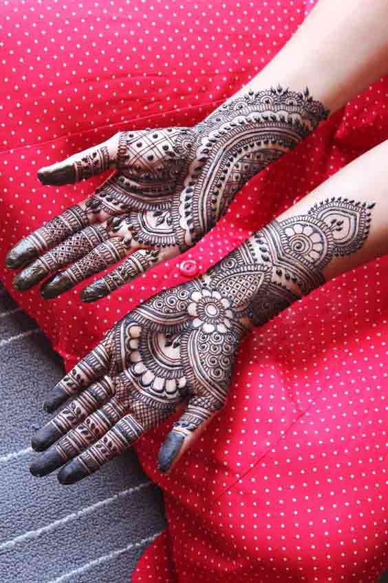 Best palm mehndi design for engagement