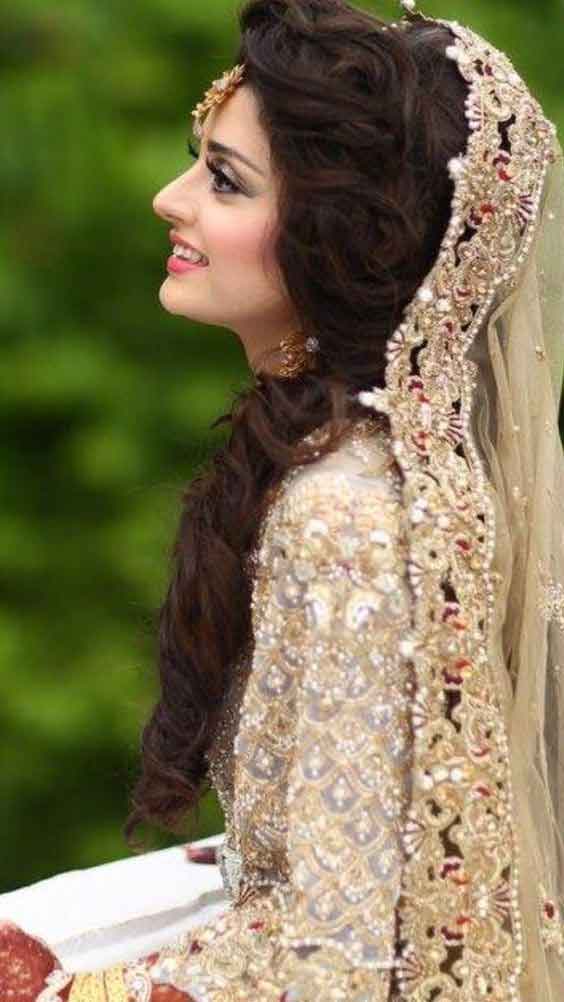 Pakistani Engagement Hairstyles For Brides In 2024 2025 Weddingpace 9284