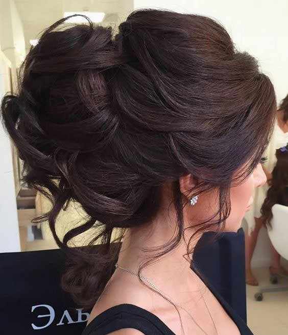 Engagement hair bun for short hair