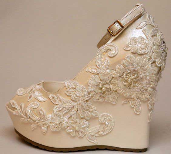 Pakistani engagement golden wedges for bridals