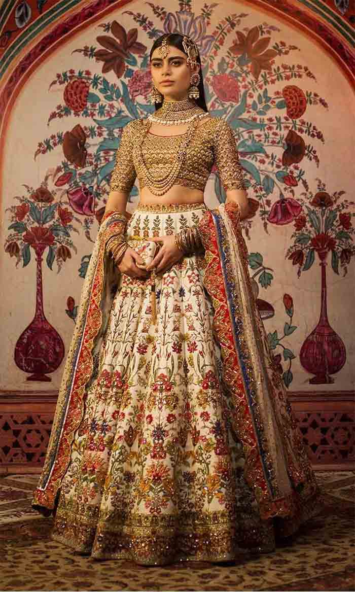 Off white lehenga choli designs in Pakistan