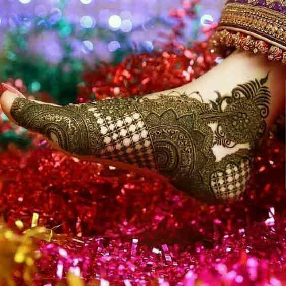 Beautiful foot mehndi design ideas for bridals