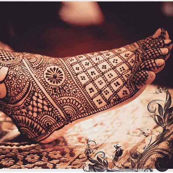 Traditional foot mehndi designs for brides