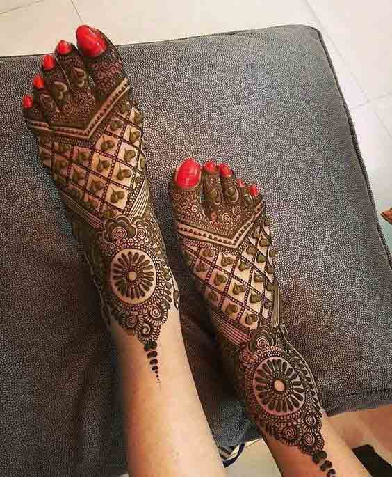 Full foot mehndi design for brides