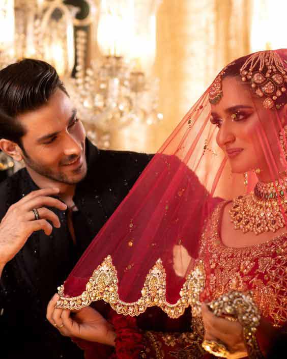 Face veil wedding photoshoot ideas in Pakistan