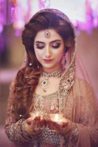 Best Pakistani engagement makeup according to dress color