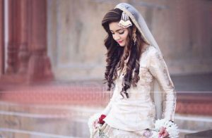 Best Pakistani bridal engagement hairstyles