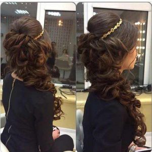 Side curls with crown hairstyle for Pakistani brides